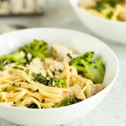 easy Broccoli and Chicken Alfredo
