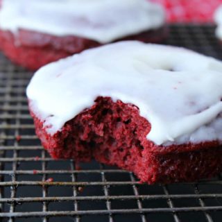 Baked red velvet donuts