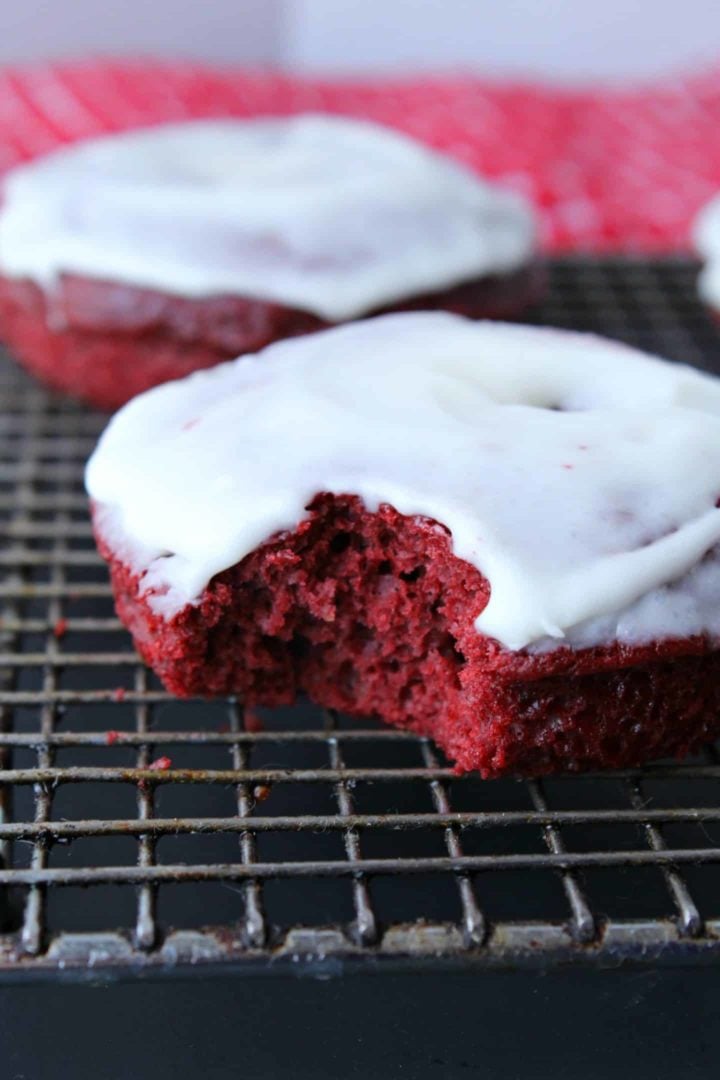 Baked red velvet donuts