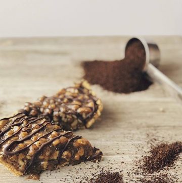 coffee and nut caramel tart. no-bake