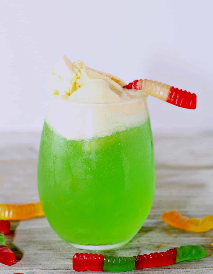 Scary Halloween Punch. Only 4 ingredients to make this Witch's Brew.