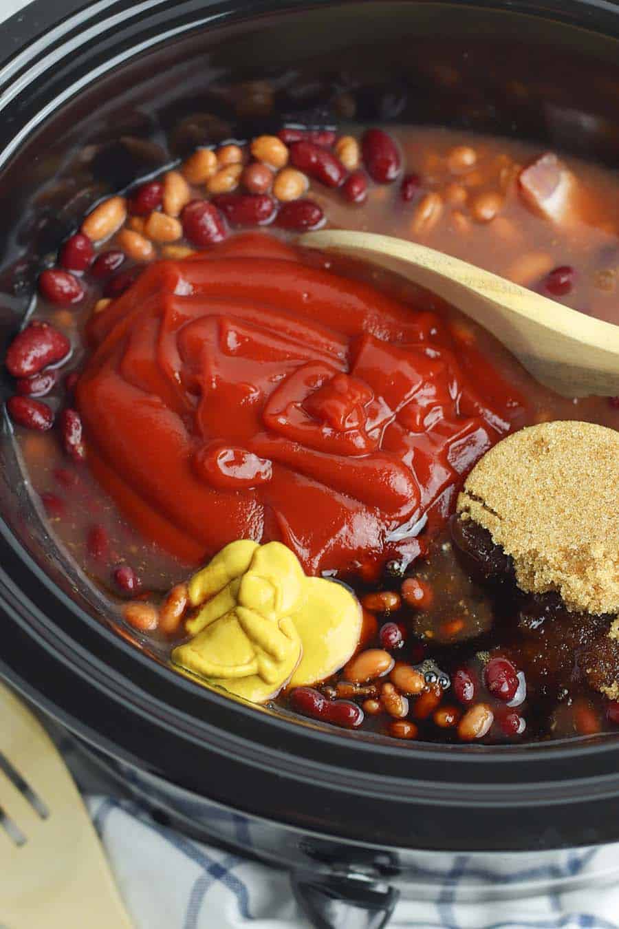 ingredients in the slowcooker ready to go.