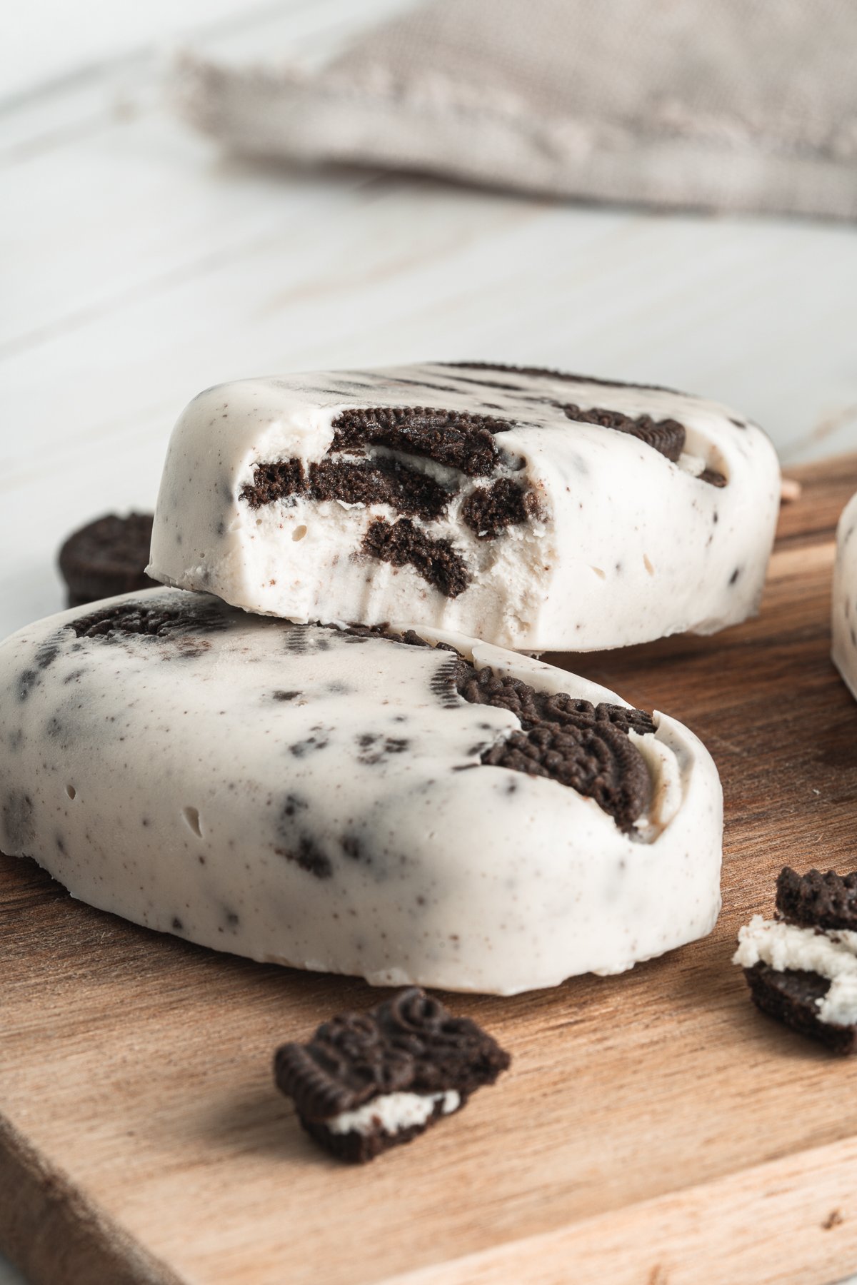 Cookies and Cream Oreo Popsicle