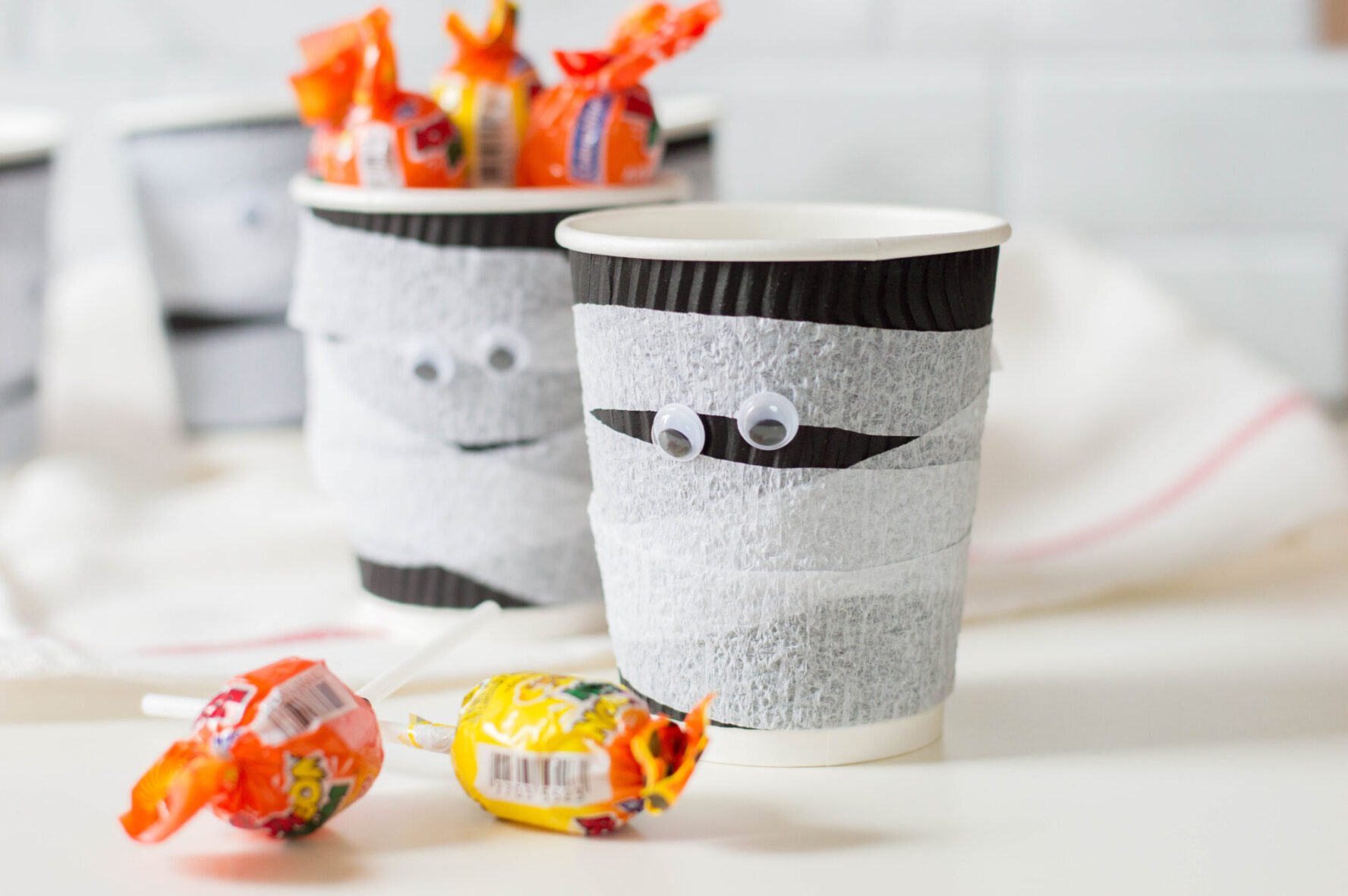 Mummy treat cups