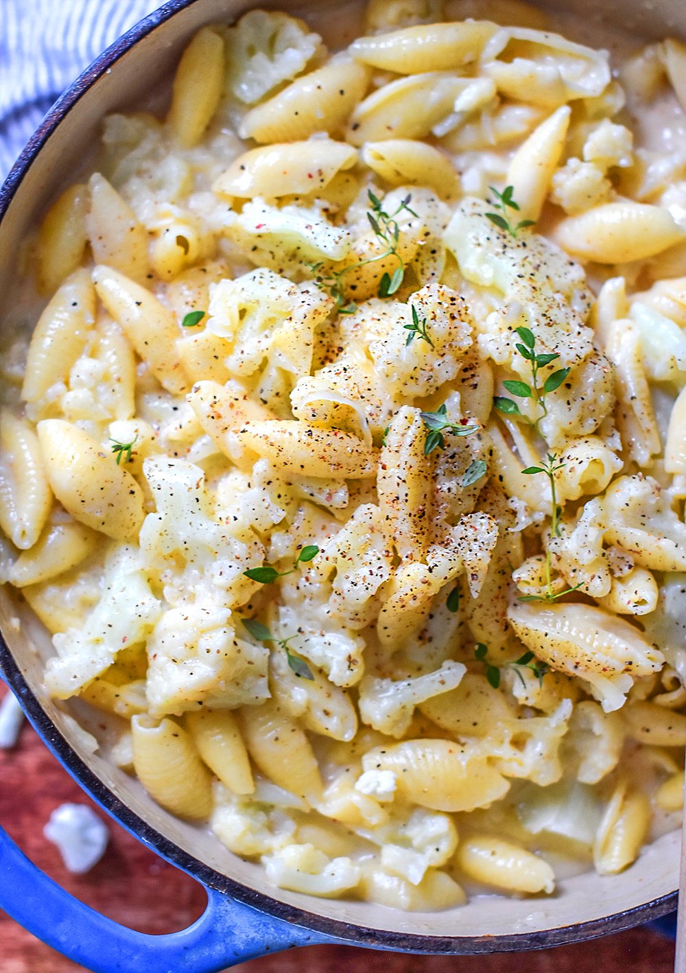 Homemade cauliflower macaroni and cheese pasta