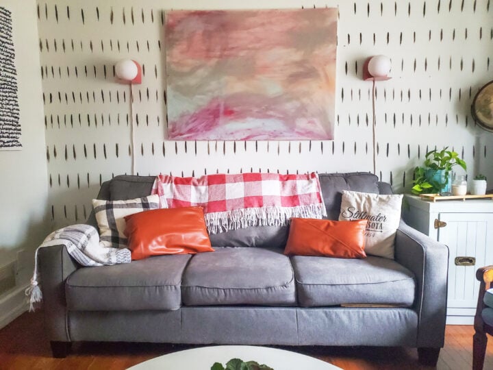 No-Fail Recipes for Artfully Arranging Your Sofa Pillows