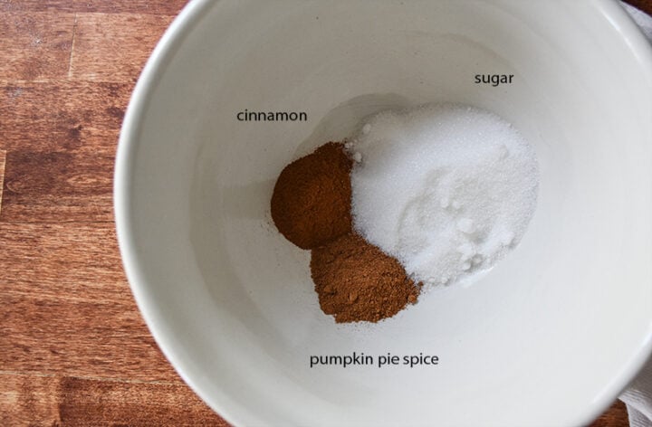 spice and sugar mixture