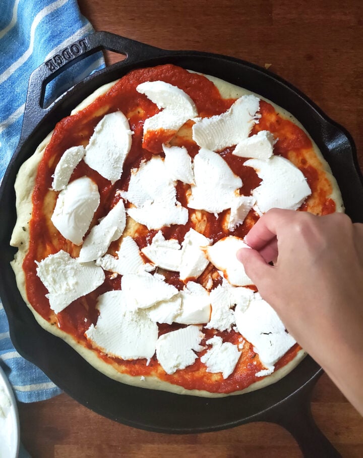 use fresh mozzarella cheese for deep dish pizza in your cast iron pan